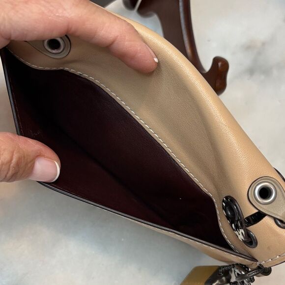 Coach Wristlet Bag Purse Clutch Leather Snakeskin Like New Link Detail Like New! - Picture 9 of 16